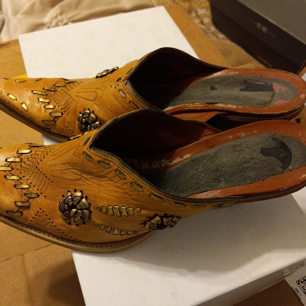 Dress up shoes